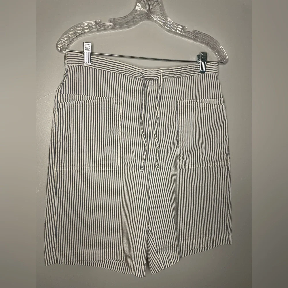 Denim & Co Vintage Blue White Stripe Shorts 4 Pockets Elastic Waist 7" Inseam - Picture 8 of 16